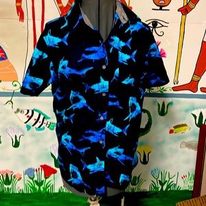 Ocean current shark button up size small